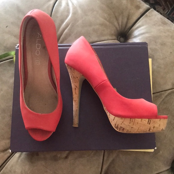 🌺Orange Suede Aldo peep toe pumps size 38/8 - Picture 3 of 8